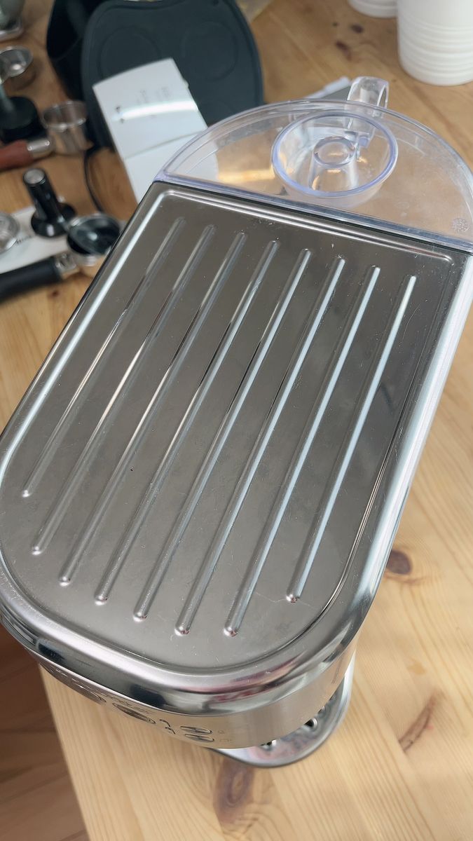 Breville Bambino Plus エスプレッソマシン