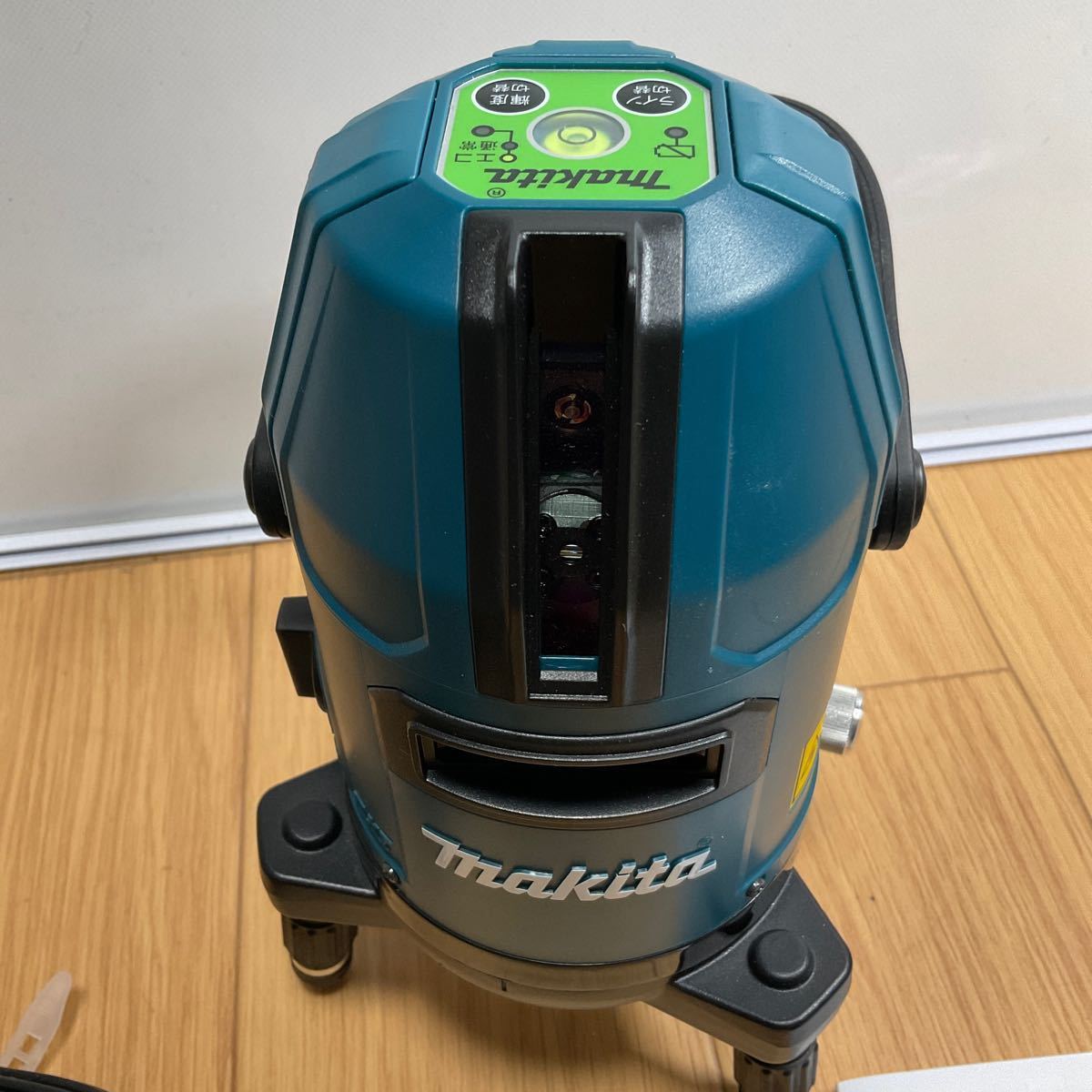 マキタ makita 充電式屋内・屋外兼用墨出し器　　SK10GD グリーンレーザー！さげふり・ろく　10.8V/4.0Ah 中古品！【送料無料♪】_画像9