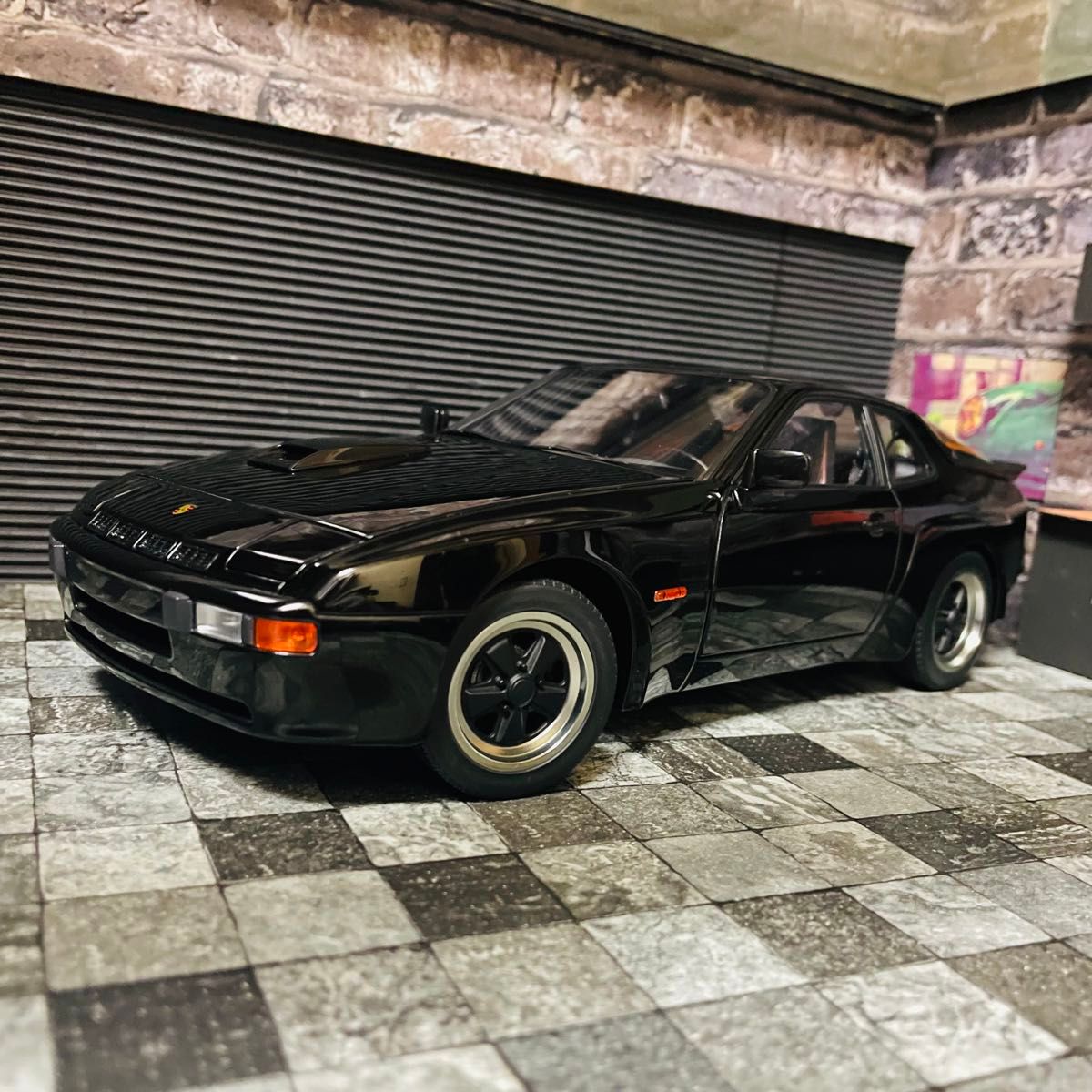 1/18 AUTOart ポルシェ 924 カレラ GT 1980