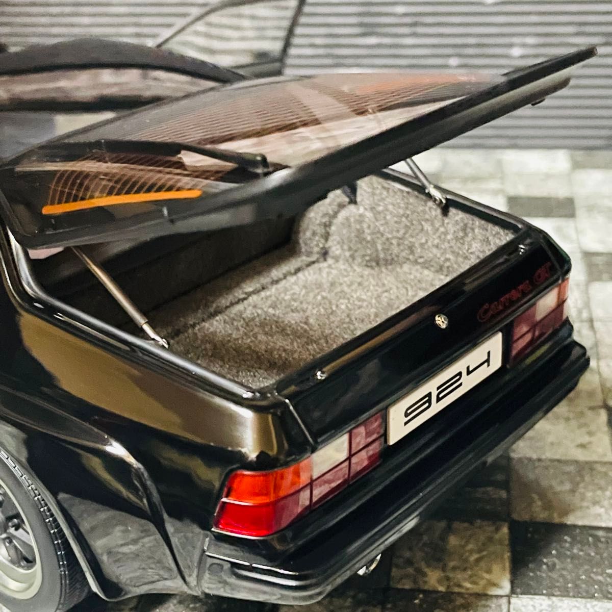 1/18 AUTOart ポルシェ 924 カレラ GT 1980|Yahoo!フリマ(旧 1/18 AUTOart ポルシェ 924 カレラ GT 1980|Yahoo!フリマ(旧