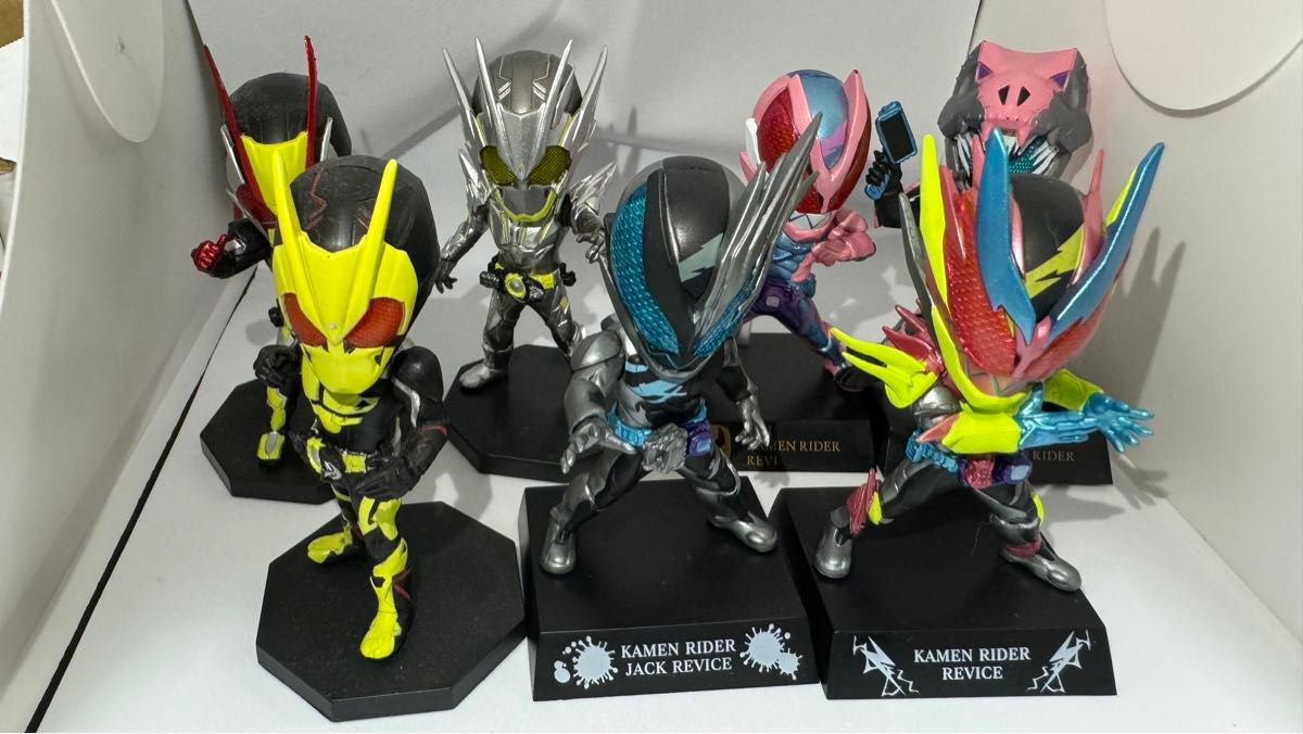 仮面ライダー　リバイス　ゼロワン　ディフォルメクス　ワーコレ　一番くじ