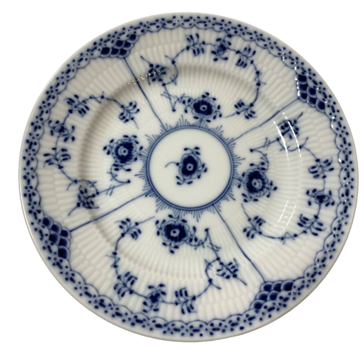 ◆中古品◆ Royal Copenhagen ロイヤルコペンハーゲン ブルーフルーテッド ハーフレース 574 プレート 2枚セット 食器 皿 kyP7988Nの画像4
