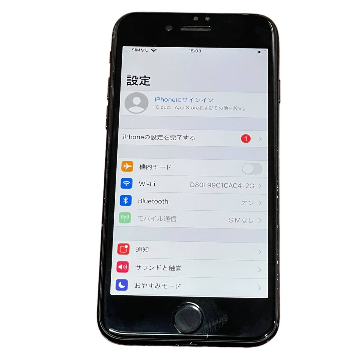 【中古品】初期化済 Apple iPhone7 128GB ブラック MNCP2J/A SIM不明 バッテリー90％ ドコモ 判定:〇 本体のみ L61430RL_画像4