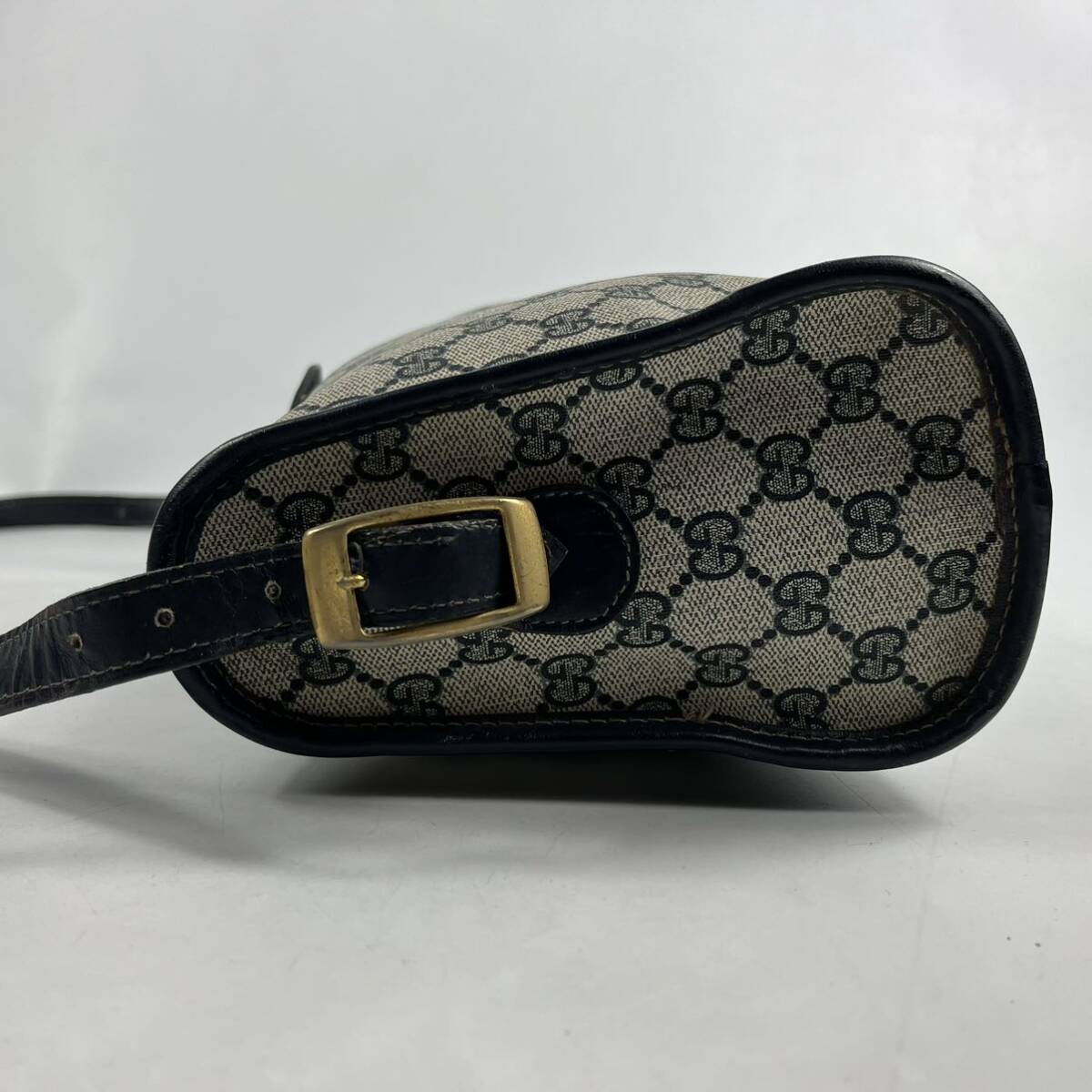 1円〜【入手困難品】 GUCCI グッチ ショルダーバッグ 斜め掛け◎ GG ネイビー クロスボディバッグ スプリーム レザー メンズ レディース_画像5