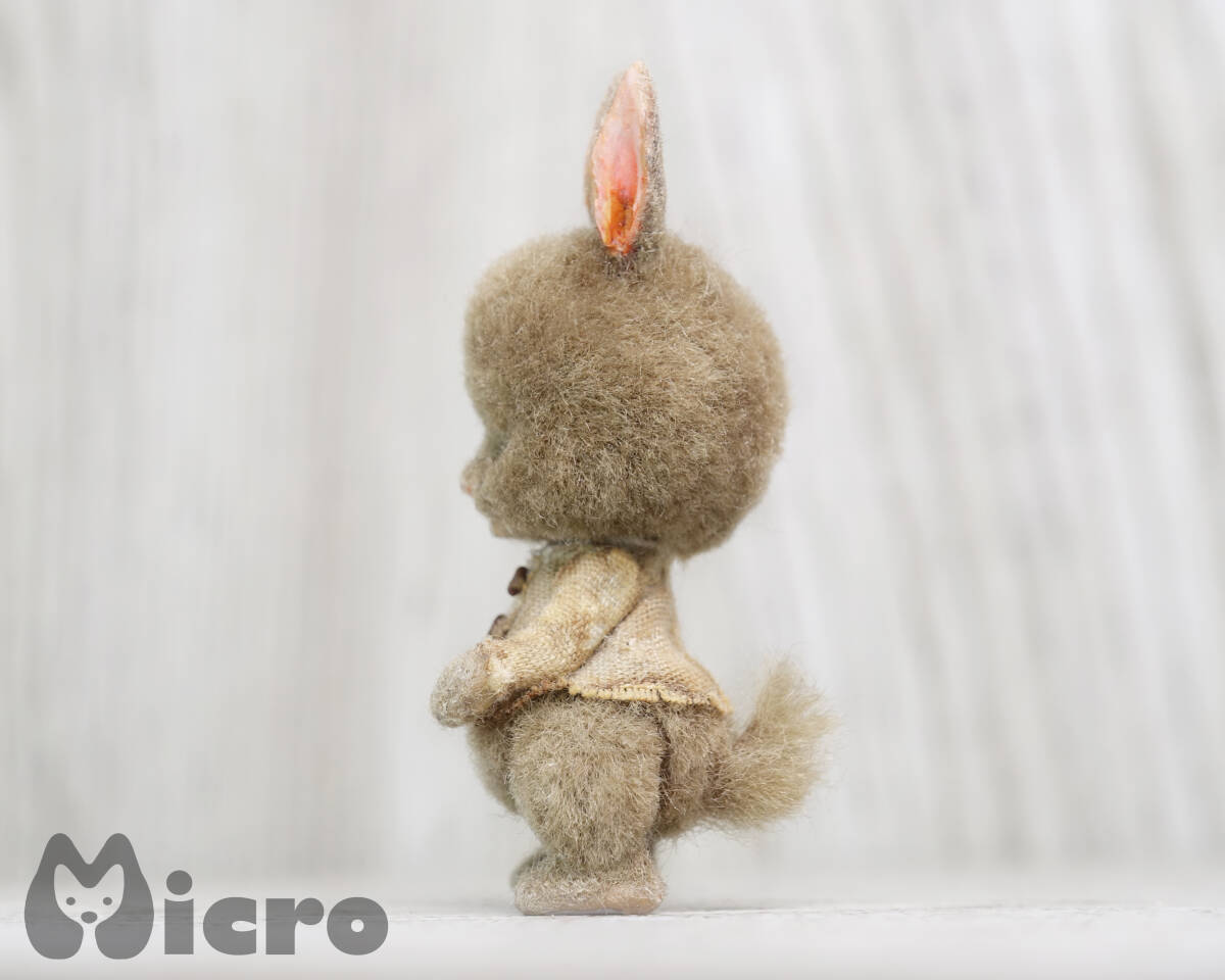 ★Micro★「Rabbit」高さ4.5ｃｍ・うさぎ・ハンドメイド・アンティーク風・羊毛フェルト・ドールハウスなどに★_画像5