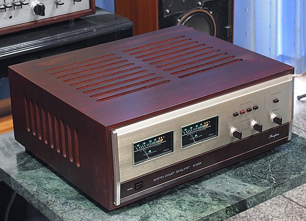 Accuphase P-300X ♪アキュフェーズの銘機 第3世代パワーアンプ♪【ウッドケース付き メンテ・ケア済／美品】_画像3