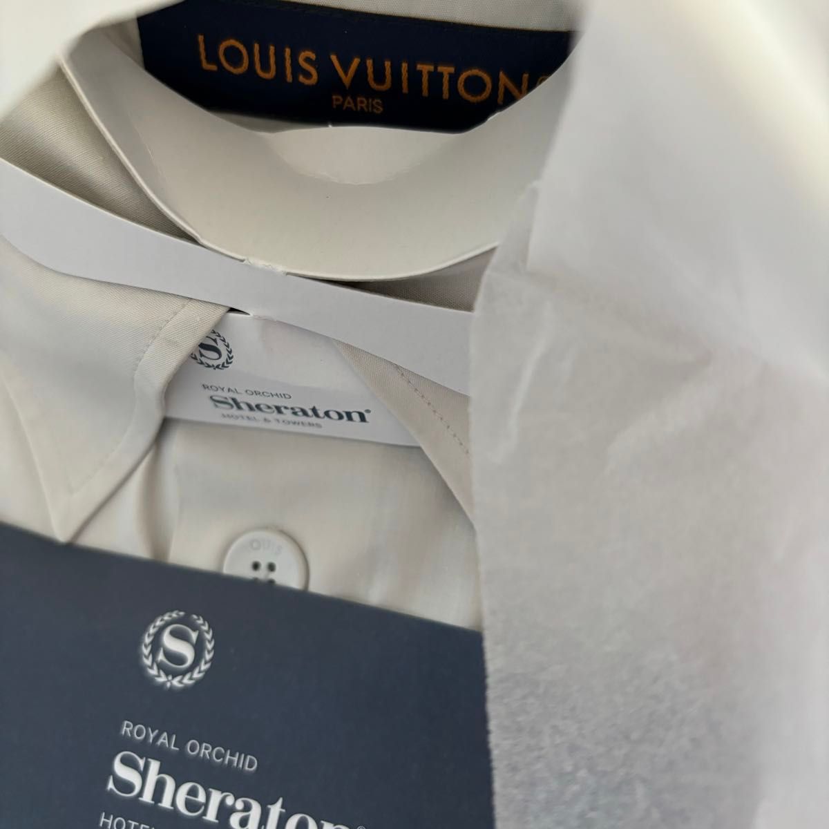 新作 海外 LOUIS VUITTON ルイヴィトン シャツ Sサイズ ホワイト 半袖 シャツ