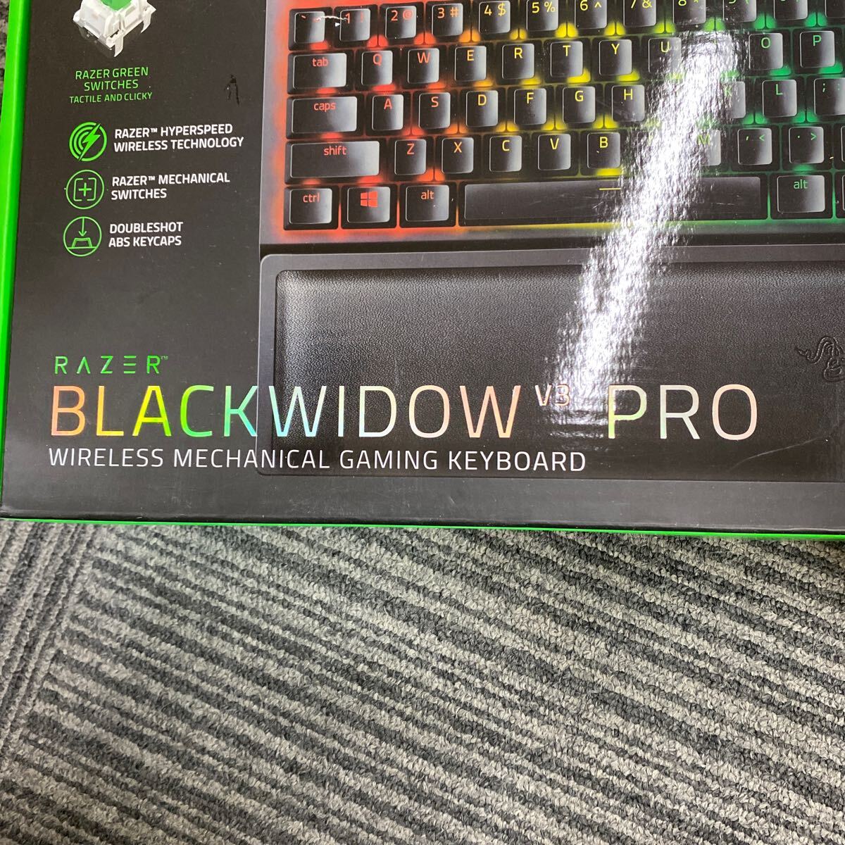 03215 新品未使用　Razer ゲーミングキーボード BlackWidow V3 Pro Green Switch 日本語キー配置仕様 _画像2