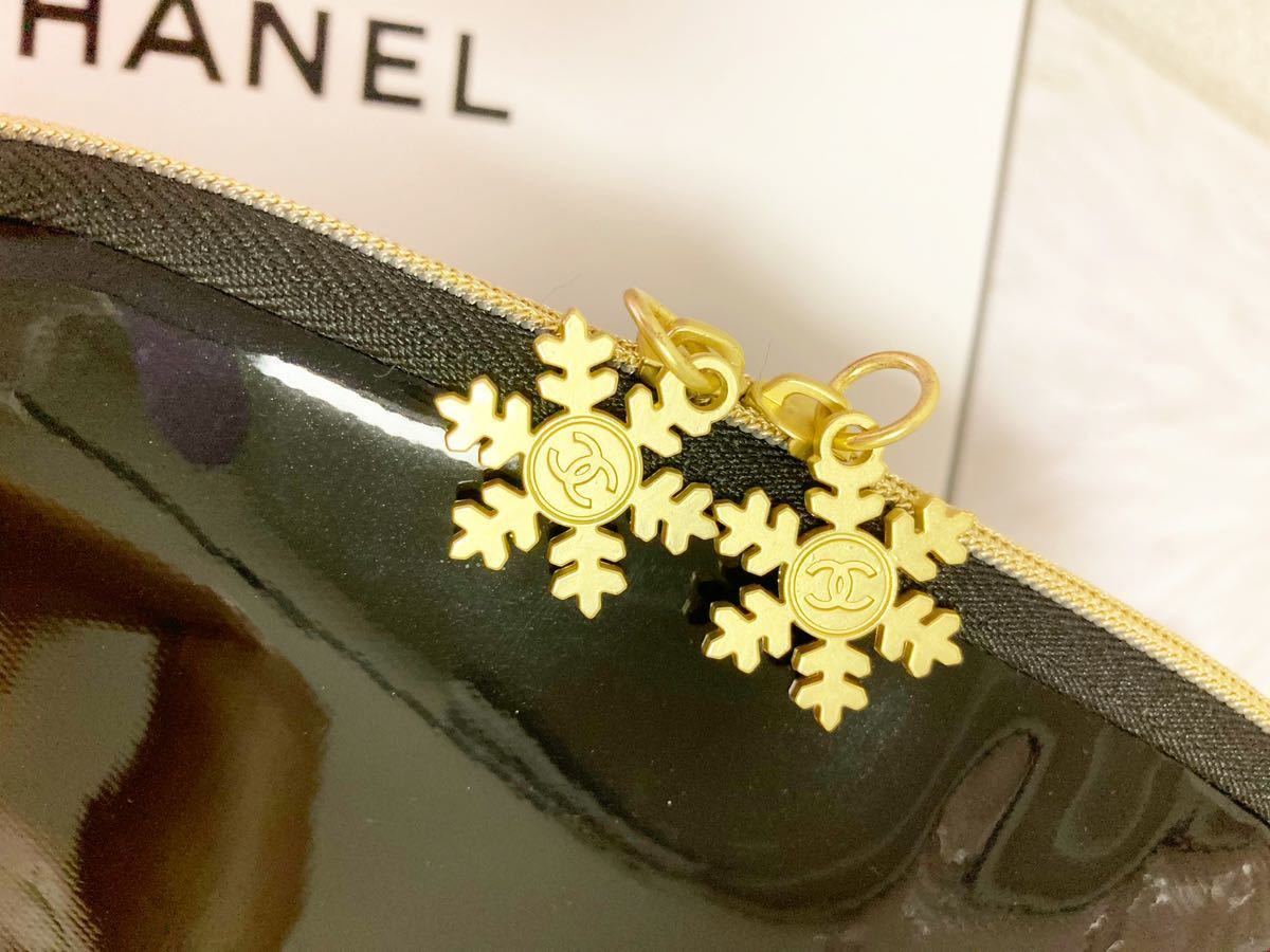 ★新品　未使用★ 非売品　CHANEL シャネル　ポーチ　化粧ポーチ ノベルティ エナメル　ロゴ　雪の結晶　コスメポーチ　ココマーク　レア_画像2