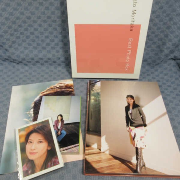 B411○森高千里 写真集 Best Photo Box 2005年5月15日発行 B411○森高千里 写真集 Best Photo Box 2005年5月15日発行