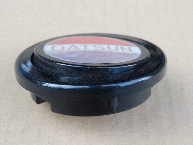 DATSUN horn button [B-56] search :S30Z Z31 R30 DR30 R31 HR31 510 Sanitora Japan B110 Hakosuka Ken&Mary KGC10 KGC110 NISMO Nismo 