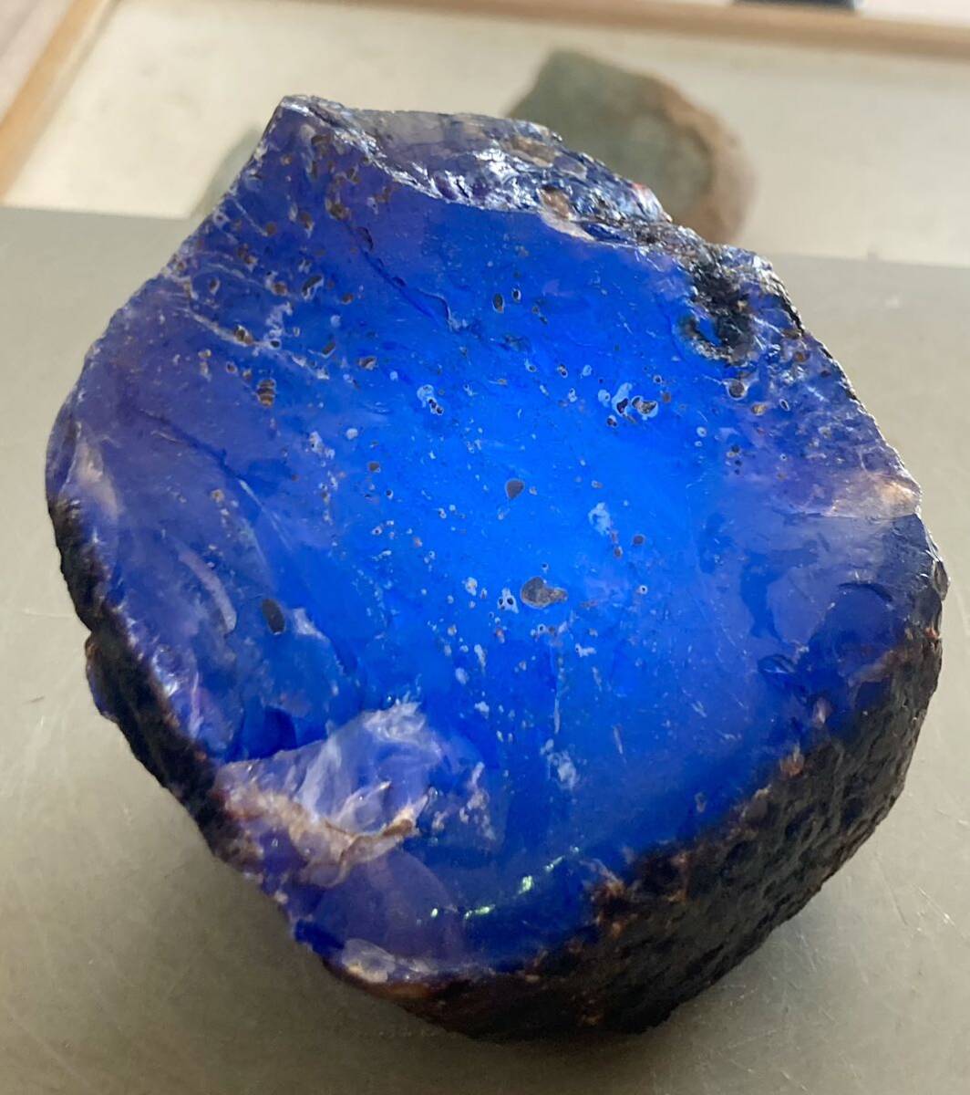  Indonesia sma тигр остров производство . камень натуральный голубой янтарь необогащённая руда 340g красивый ^ ^