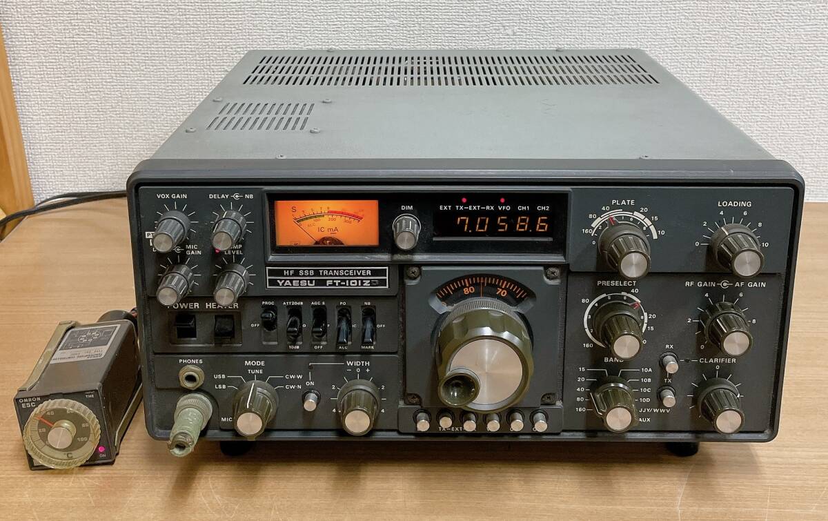 *[YAESU* Yaesu Yaesu HF SSB transceiver FT-101Z weight 15.5kg] amateur radio /*OMRON E5C attaching / Junk /A63-185