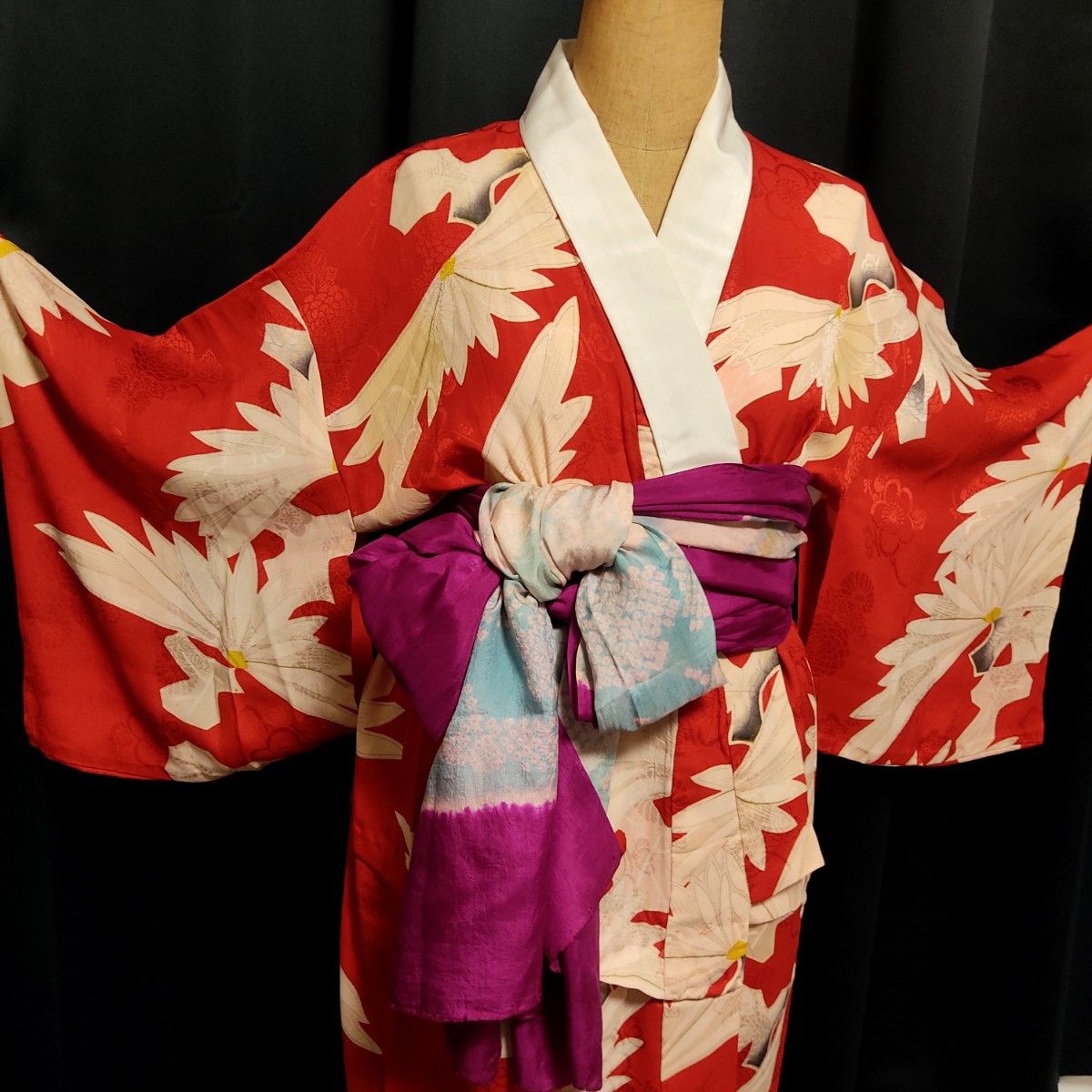 大正浪漫 アンティーク 長襦袢 菊 赤 紅絹 花模様 着物 レトロ 銘仙 kimono Antique nagajuban