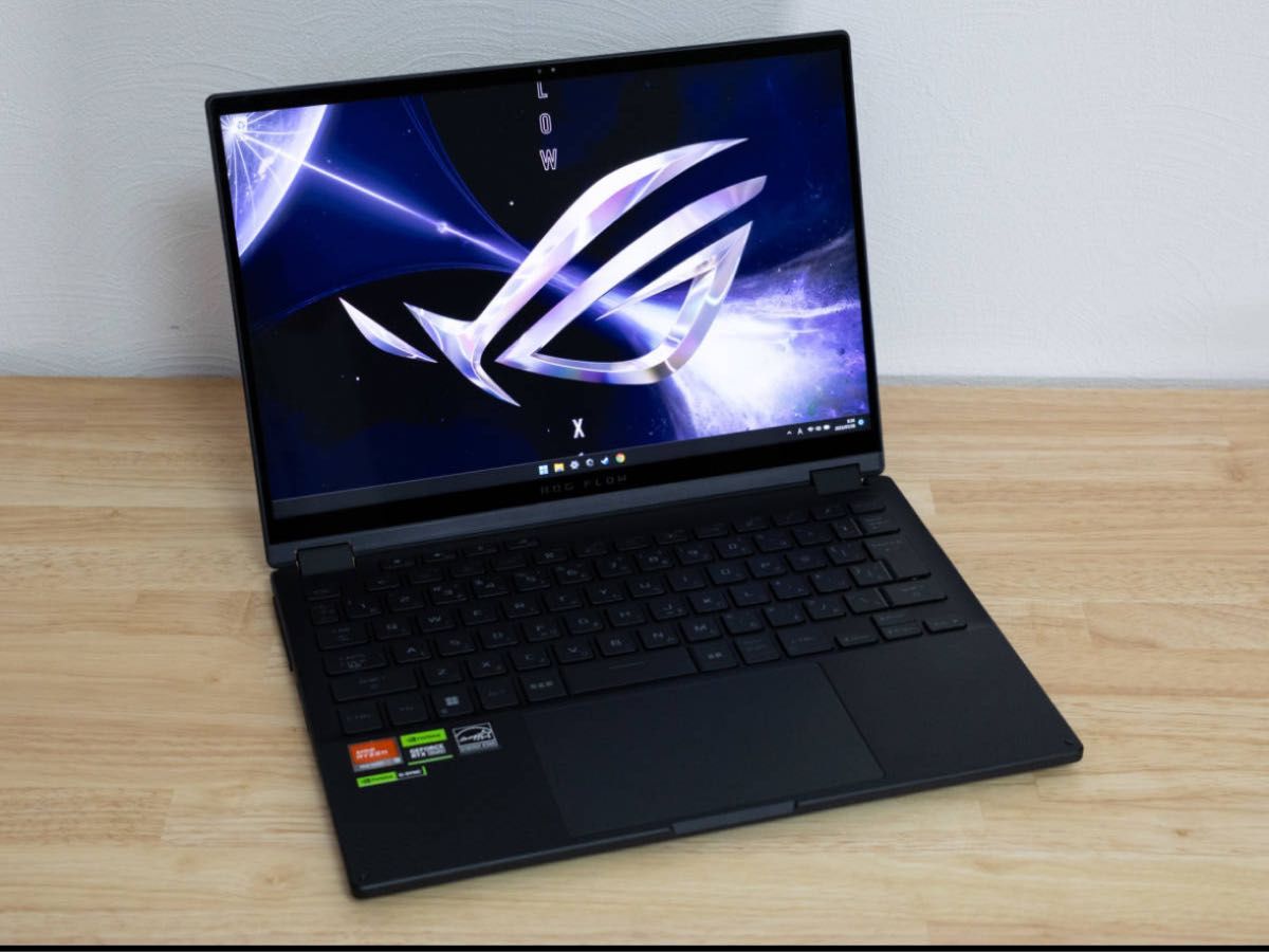 ASUS ROG Flow X13 GV302XI/ RTX 4070 / メモリ32GB / SSD1TB