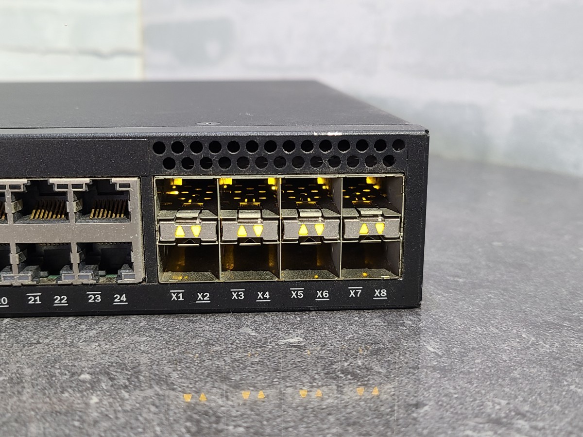 【現状品】管1Z28 Brocade ICX 7250-24P イーサネットスイッチ　通電OK _画像2