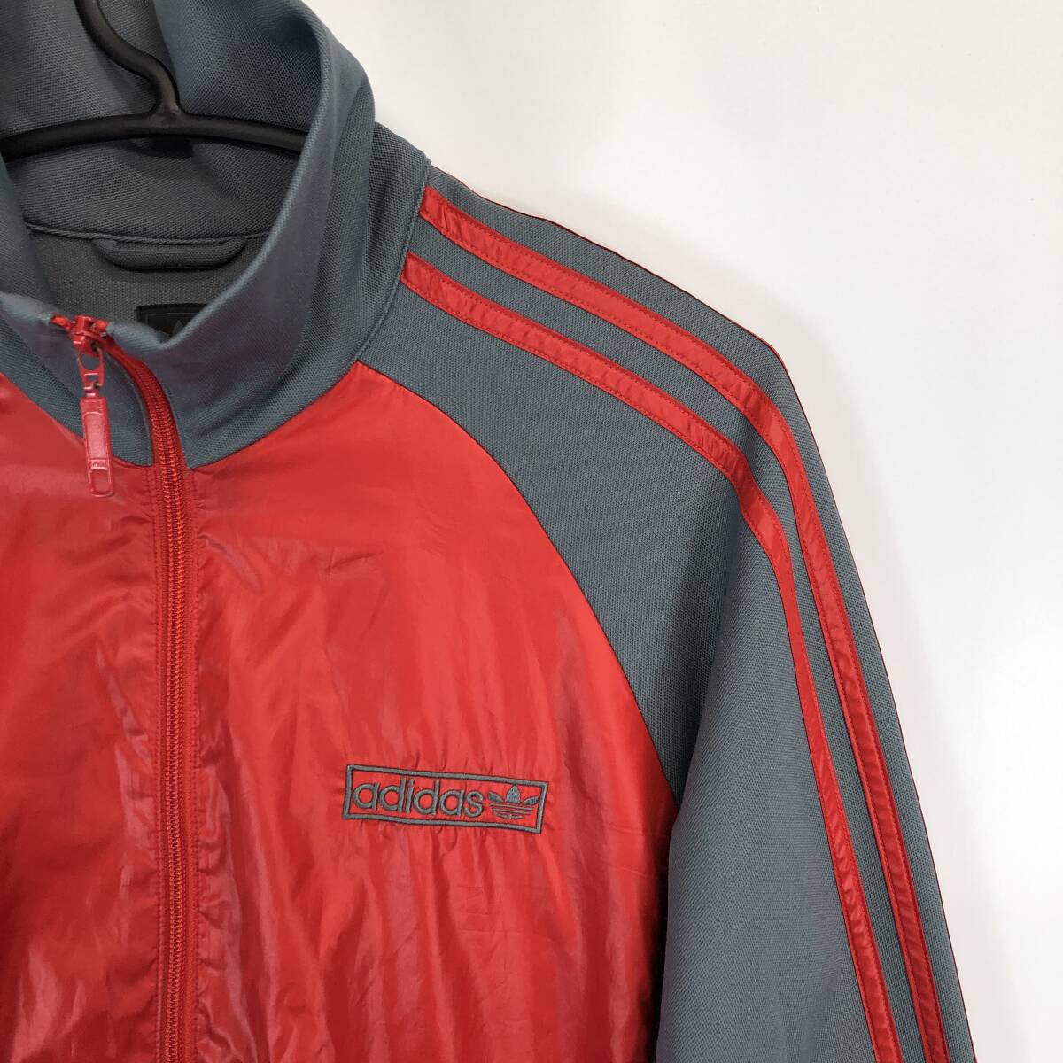 アディダス adidas トラックジャケット ジャージ グレー レッド アディダス adidas トラックジャケット ジャージ グレー レッド