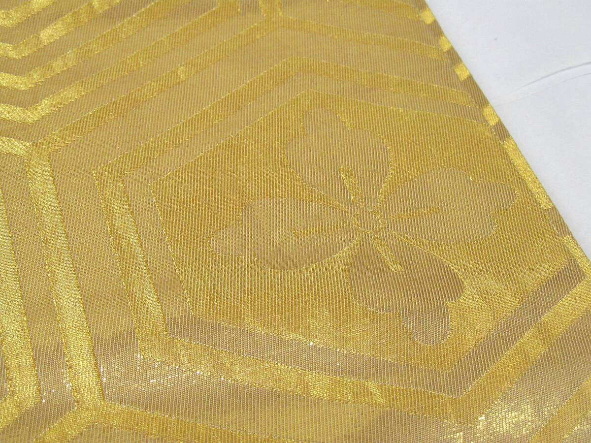 AM653 正絹 丸帯 金色系地 亀甲 花柄 仕立て上がり品の画像3