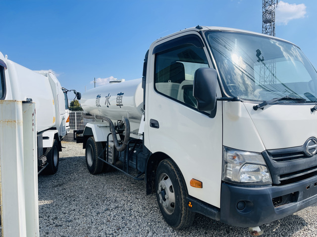 令和1年 日野 デュトロ 散水車ヤンマー水ポンプエンジン4000L_画像の続きは「車両情報」からチェック