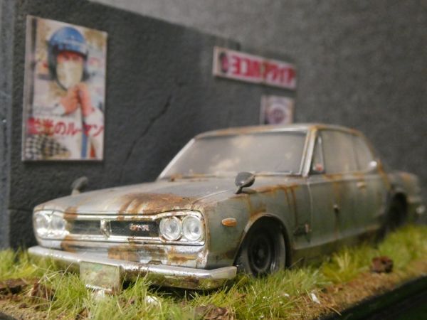 昭和レトロ 1/32 NISSAN スカイライン 2000GT-R ハコスカ 情景ジオラマ完成品 ケース付_画像2