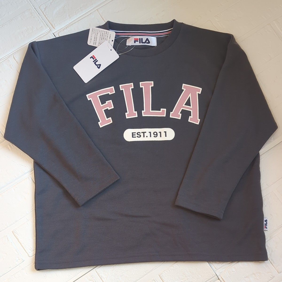 【新品】タグつき　FILA　フィラ　スウェットパジャマ　サイズ130　上下セット　ルームウェア　ホームウェア　ガールズ