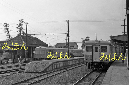 [鉄道写真] 二俣線キハ20＆遠鉄30系急行 西鹿島駅 昭和40年代 (3047)の画像1