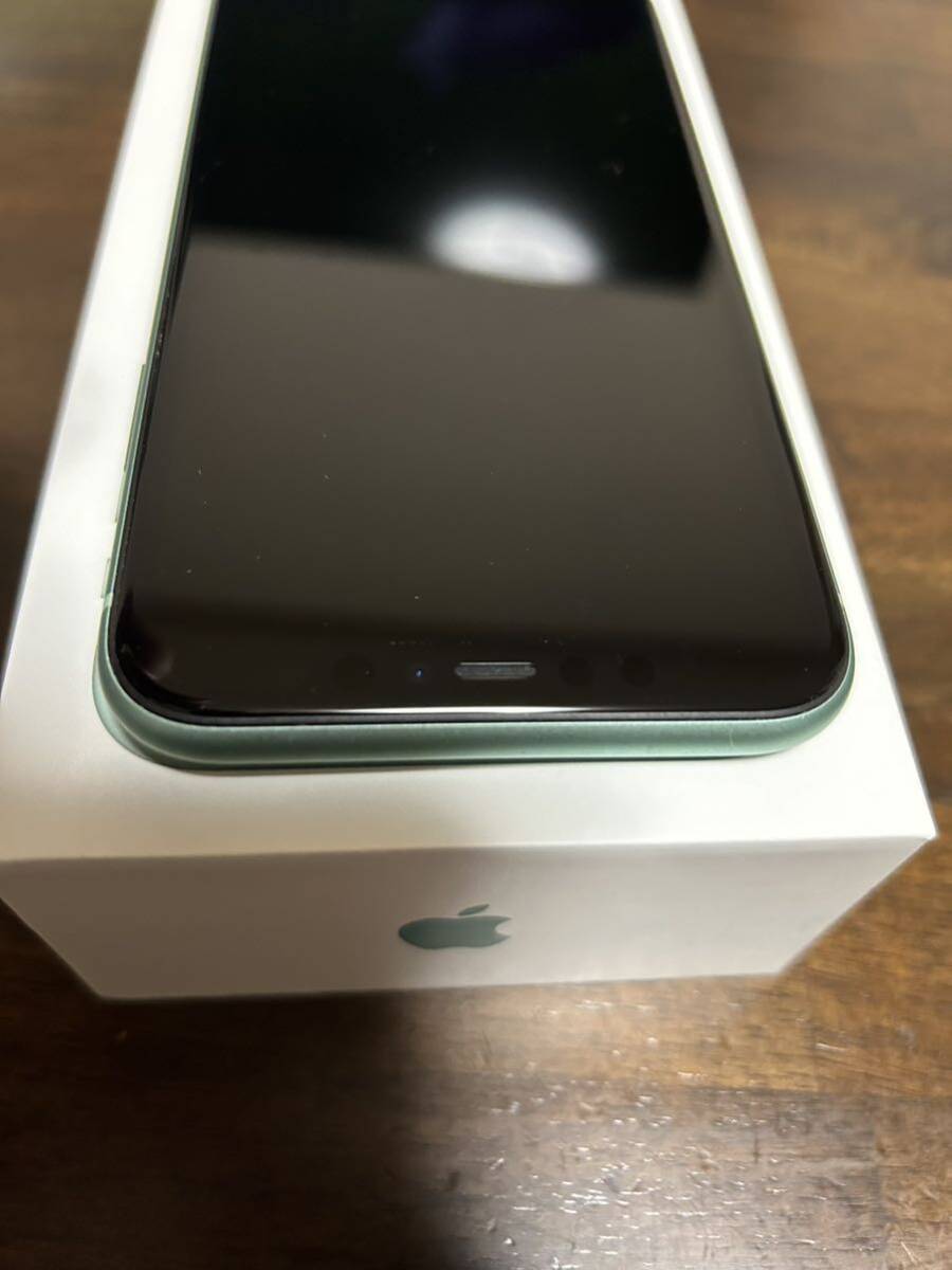  au/ロック解除済Apple iPhone11 [64GB] グリーン） /スマホ本体 美品の画像2