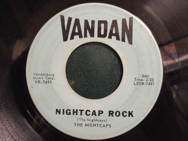 The Nightcaps ： Wine Wine Wine 7'' / 45s (( ロックンロール / ガレージ / 飲酒ナンバー!! )) c/w Nightcap Rock_画像2