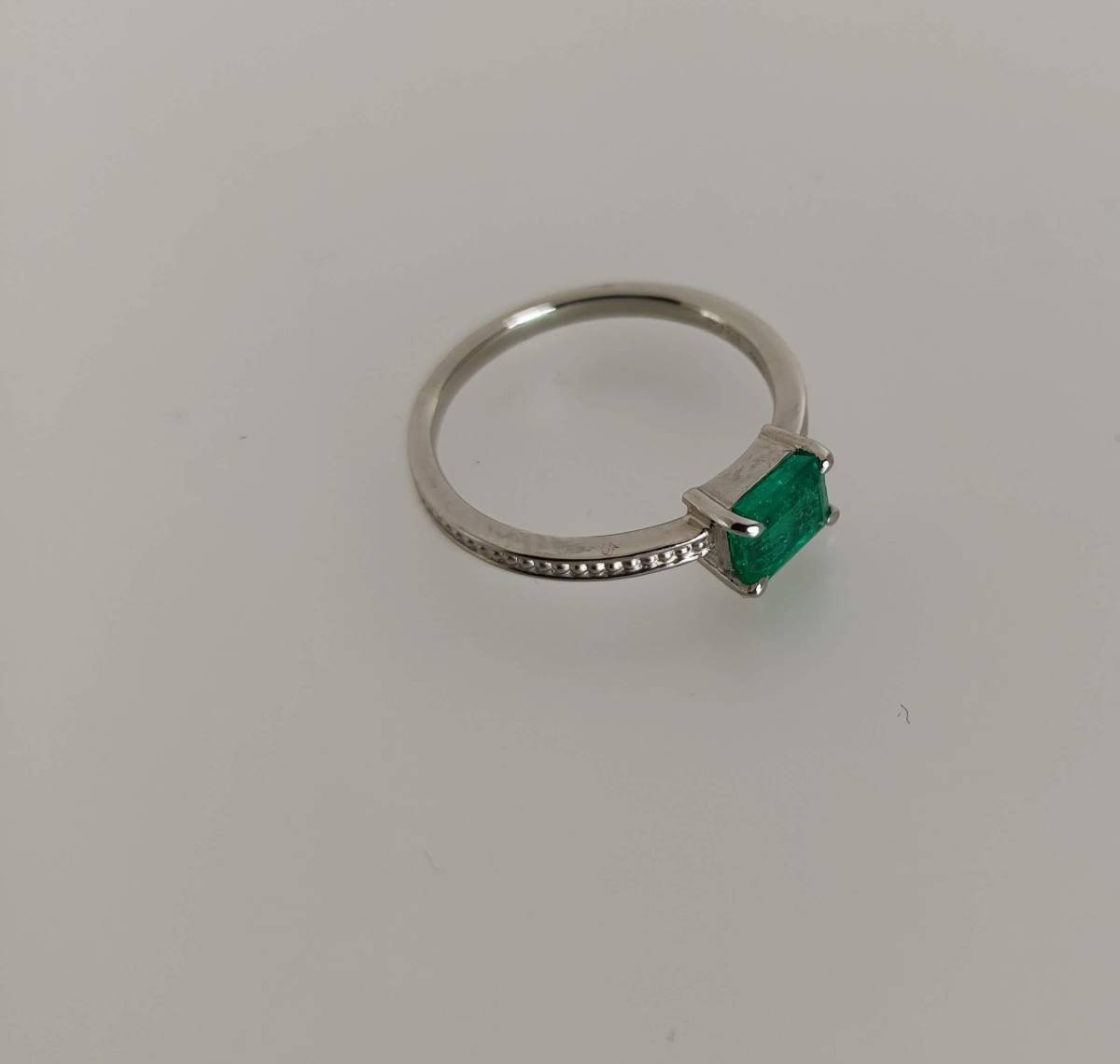  natural Colombia production Pt emerald ring 0.70ct