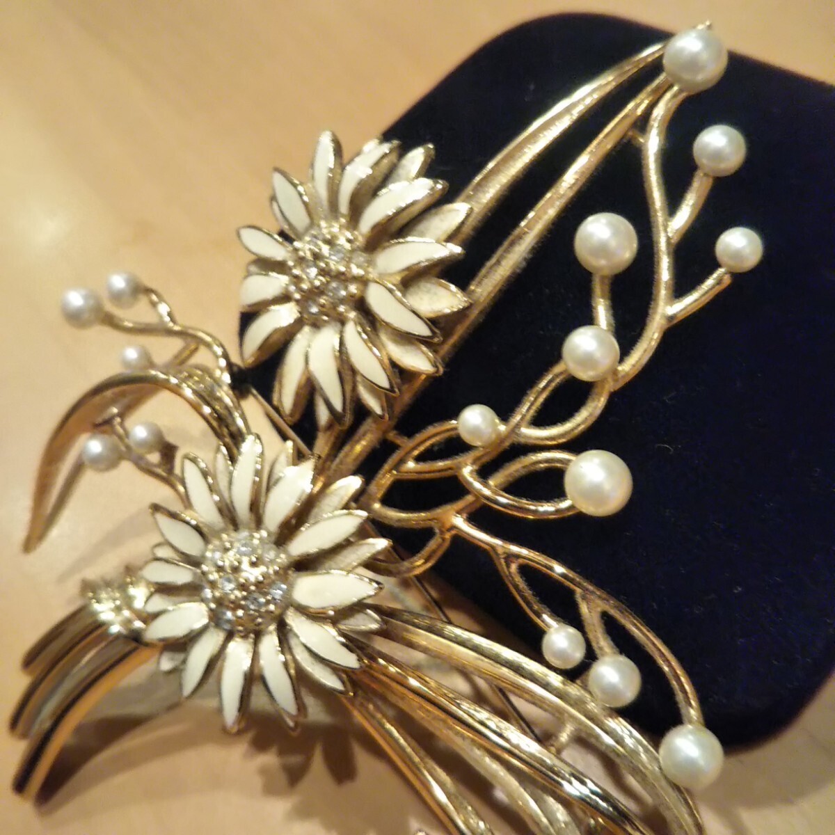 希少 Dior ヴィンテージ ブローチ オールド フラワー パール 真珠 クリスチャンディオール アクセサリー イヤリング ボタニカル 植物 花束の画像4