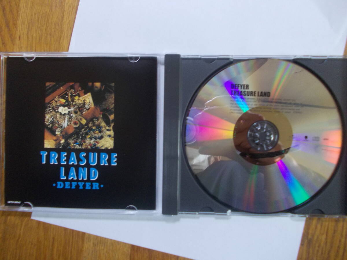 DEFYER ディファイヤー 中古CD「Treasure Land(生産限定盤) 」ジャパメタ　朝井 泰生　LOVING WOMAN　二人ぼっちのメリーゴーラウンド収録_画像2