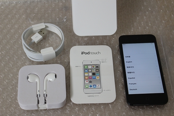 ★送料無料 美品！Apple iPod touch 第6世代 MKHL2J/A [64GB スペースグレイ 付属品有]★_画像2