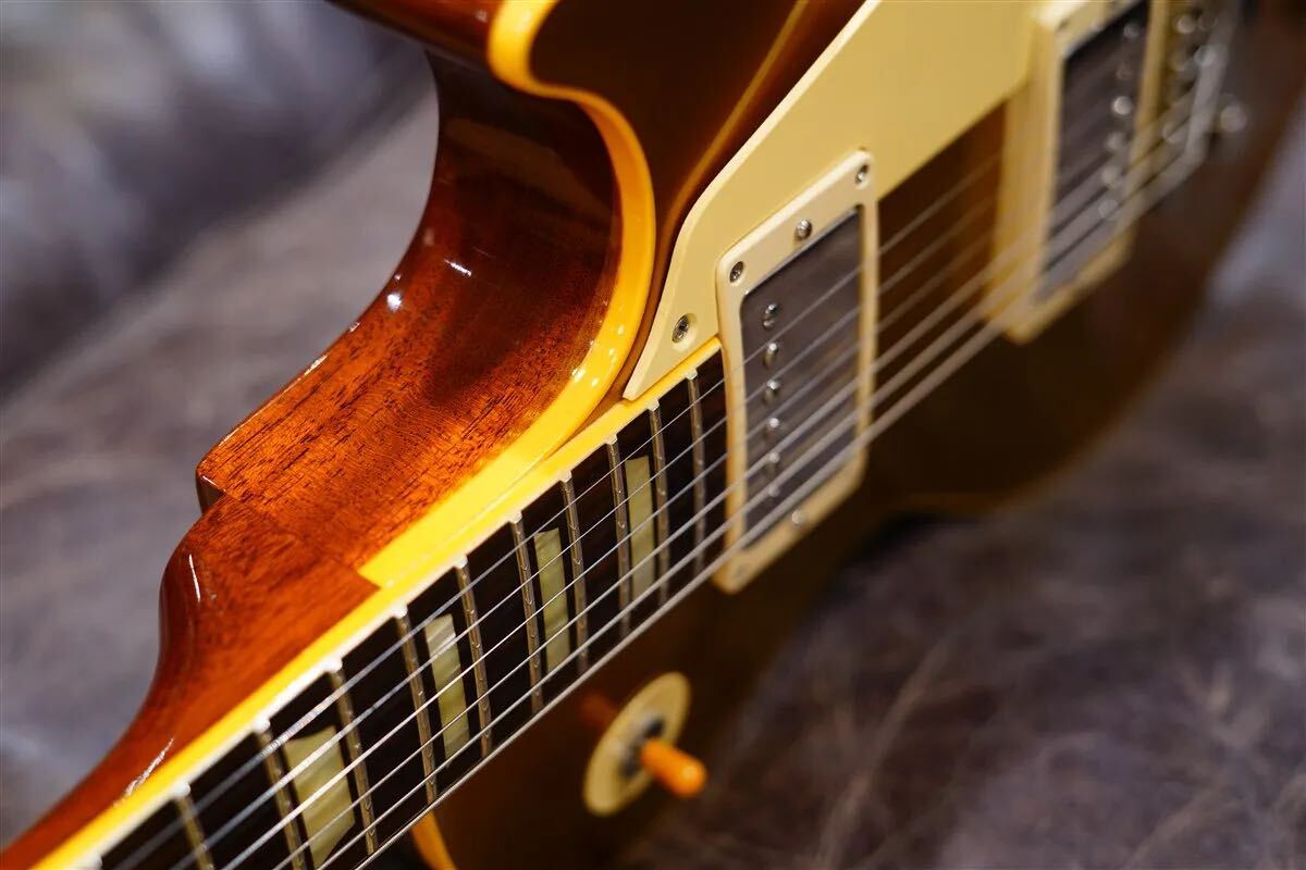 True Historic 1957 Les Paul Gold Top Reissue Flame Top - Vintage Antique Gold ゴールドトップでは希少なフレイムメイプルトップ_画像6