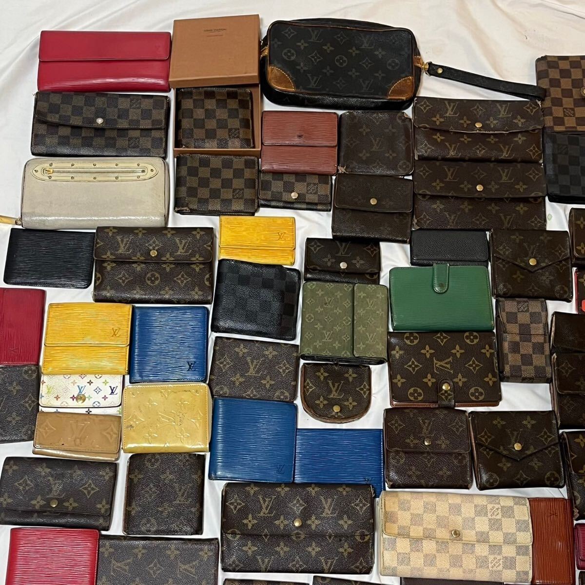 1円【ジャンク】LOUIS VUITTON ルイヴィトン　ブランド　モノグラム　ダミエ　エピ　タイガ他　財布　小物　まとめ　63点セット　大量　F12_画像2