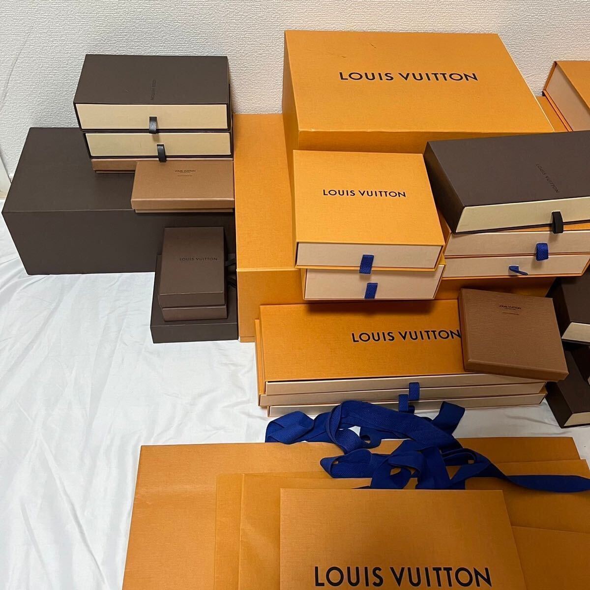 【1円】LOUIS VUITTON ルイヴィトン　ブランド　財布　小物他　ショッパー　箱31個　紙袋14枚セット　まとめ　大量　保存箱　BOX S456_画像2
