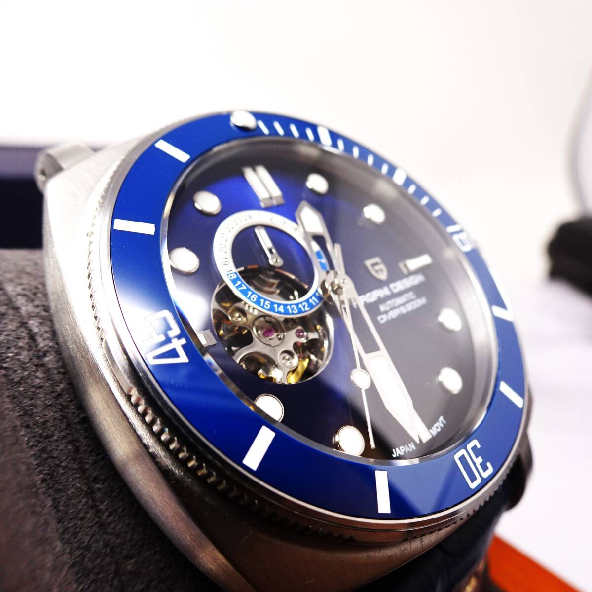 送料無料〓新品〓腕時計 パガーニデザイン PAGANI DESIGN 機械式・NH39Ａ・オープンハート・オマージュウォッチ・サファイア・PD-1736_画像8