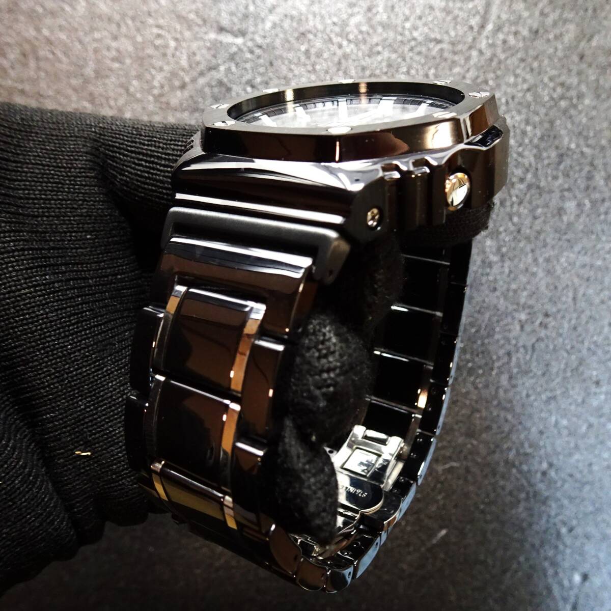 送料無料・新品・Gショックカスタム本体付きGA2100・ステンレス製ブラックベゼル＆セラミックベルトモデル・メンズ腕時計・カシオーク の画像6