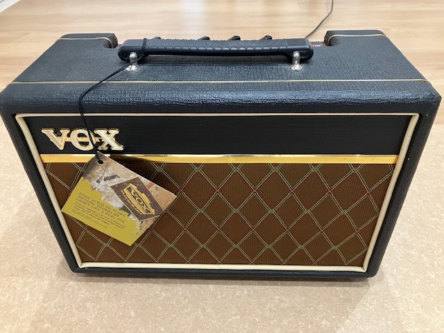 ★中古 VOX PF-10 Pathfinder 10 10W ギターアンプ_画像1