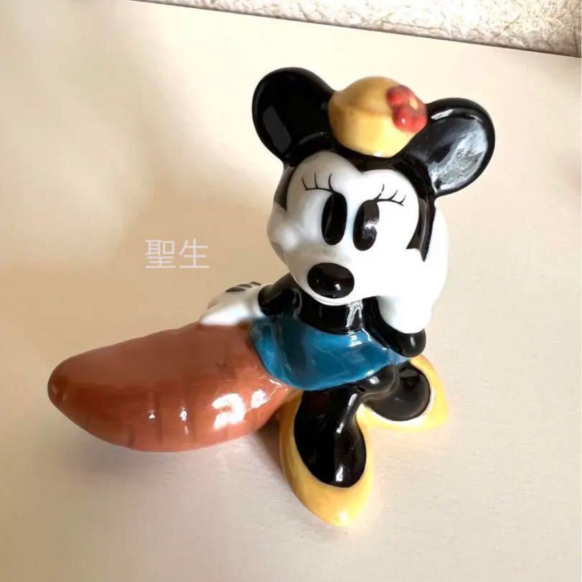 Disney ディズニー　ミッキー・ミニー・ ドナルド・デイジー　箸置き　陶器