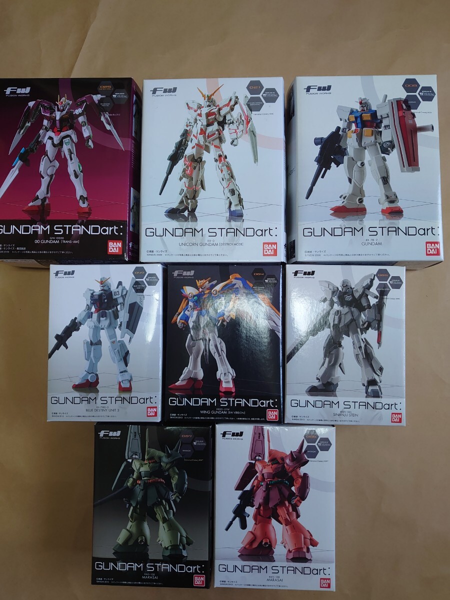 中古品（開封品）バンダイ製 機動戦士ガンダム GUNDAM FW STANDart  スタンダード νガンダム サザビー他、31体セット の画像3