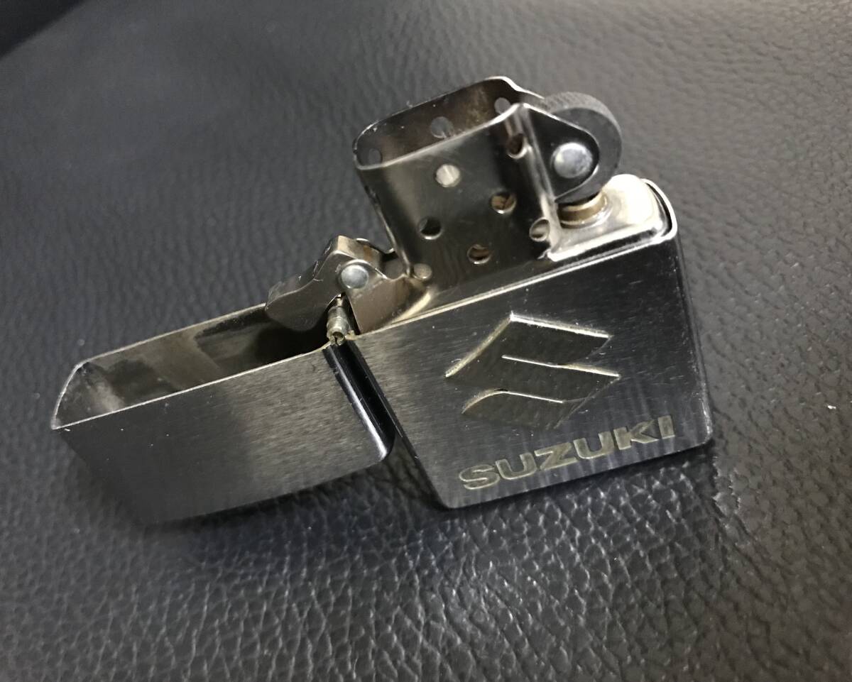 ★ZIPPO スズキ エンブレムインパルス カタナ 隼 ジムニー ホンダ カワサキ オイルライター ジッポ－ 廃版激レア★ A- XVI- 2000年製造_画像4