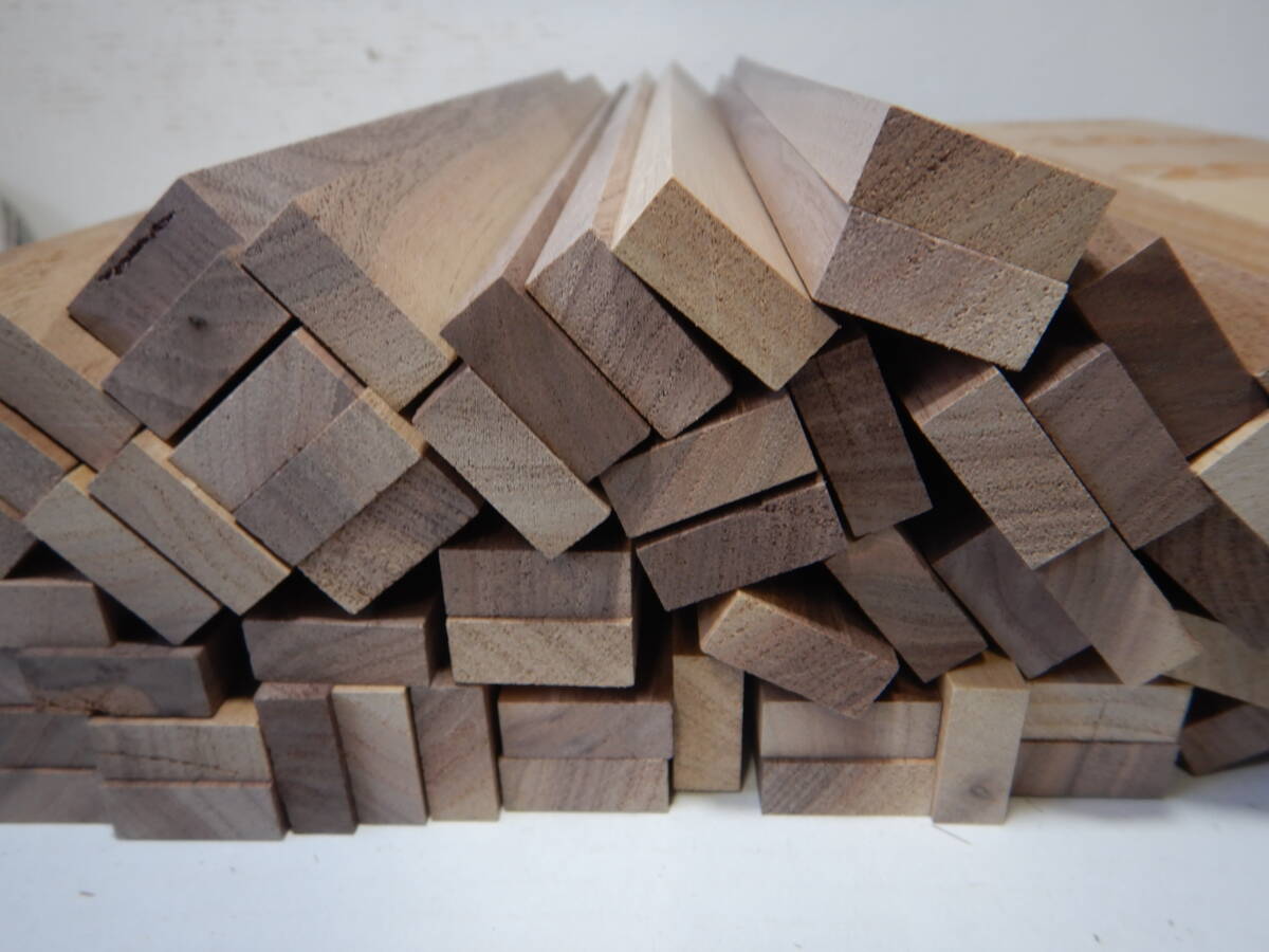 木っ端クラブ 　★どっさり★　B級　ウォールナット　薄板　(厚約11mm 幅約27mm)　4面プレーナー済 diy 木工 木材 B108_節、割れ削り残しあり含みます