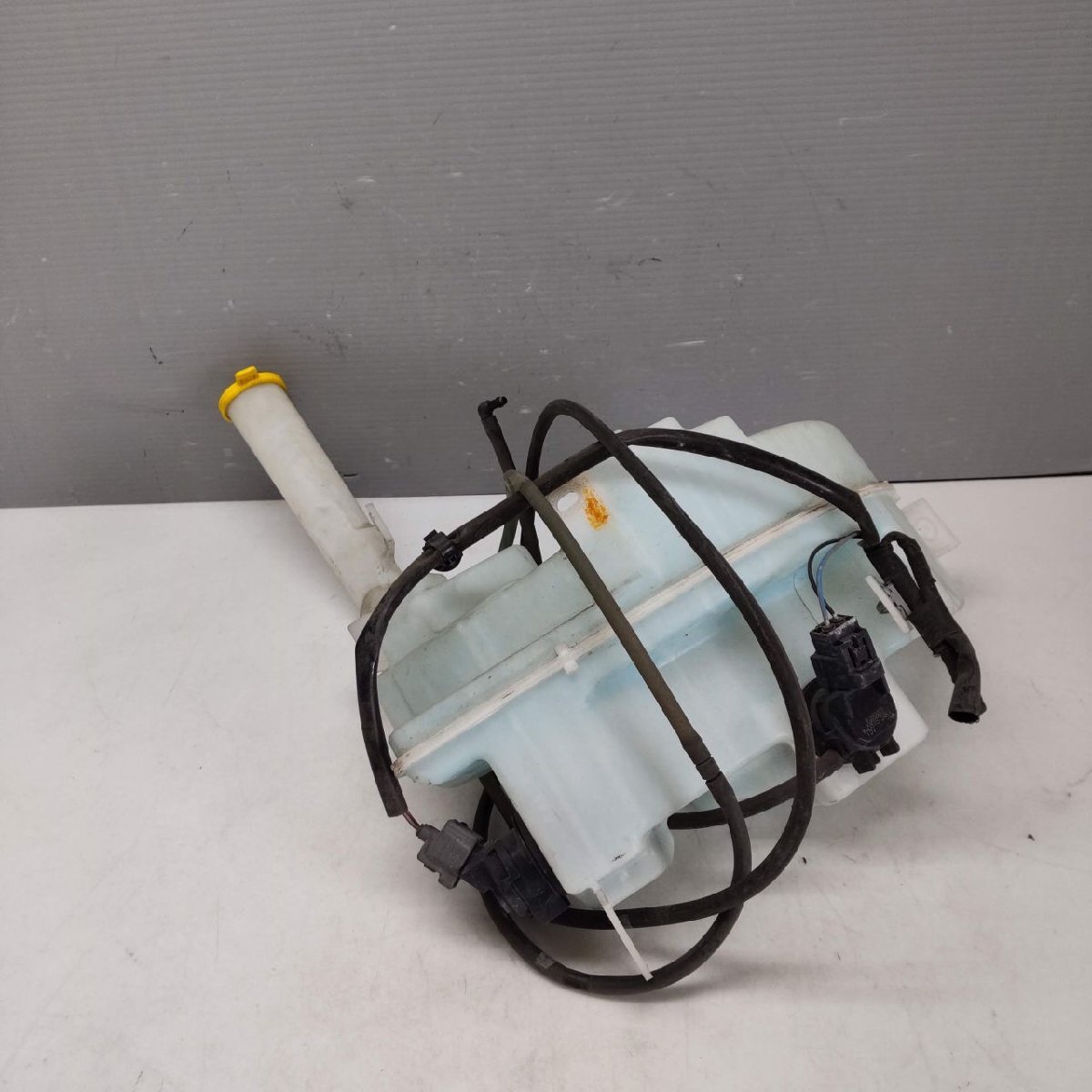 CCEFW Biante original washer tank 2Z3-26-8/24C3018* including in a package un- possible 