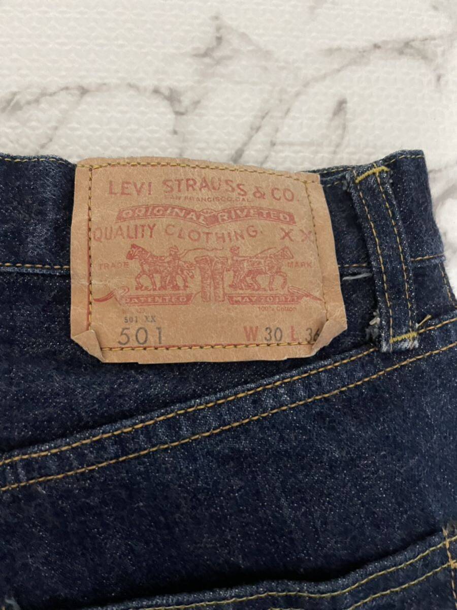 ★Levi's リーバイス 501XX W30L36 赤耳 ビッグE 濃紺　デニムパンツ　ジーンズ ジーパン　メンズ_画像1