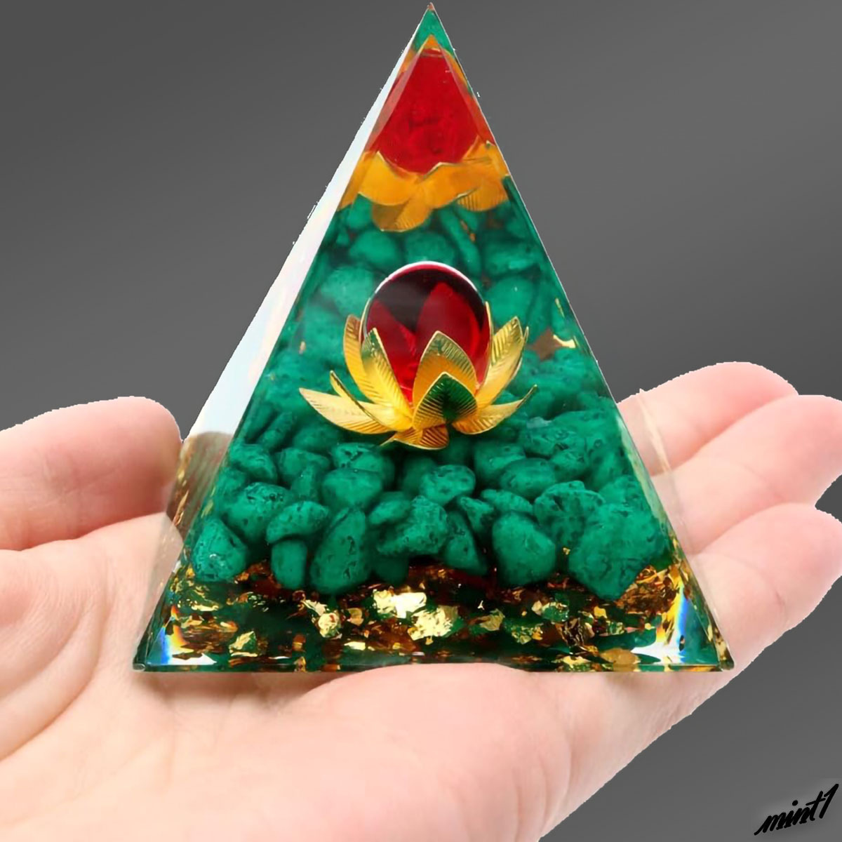 【浄化と幸運のアイテム】 オルゴナイトピラミッド 蓮の花 グリーン オブシディアン 神秘的 オルゴンエネルギー インテリア オブジェ