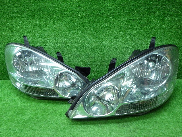 トヨタ　ACM21/26　イプサム　前期　ヘッドライト　左右　HID　44-31　2　240314046_画像1