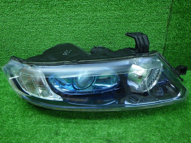 ホンダ　RB1/2　オデッセイ　前期　右ヘッドライト　HID　P4222　90　240313102_画像1