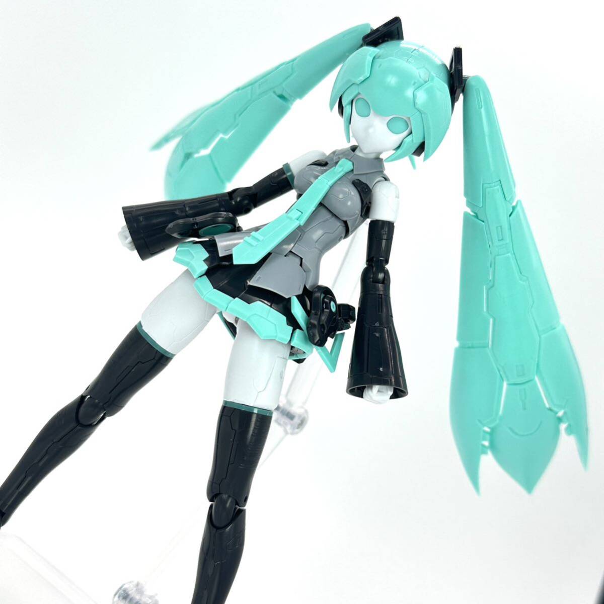 フレームアームズ フレームアーティスト 初音ミク 組立済 完成品 フレームアームズ・ガールの画像1