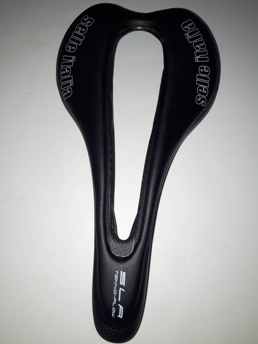 **** ultra light full carbon saddle * approximately 118g***B*