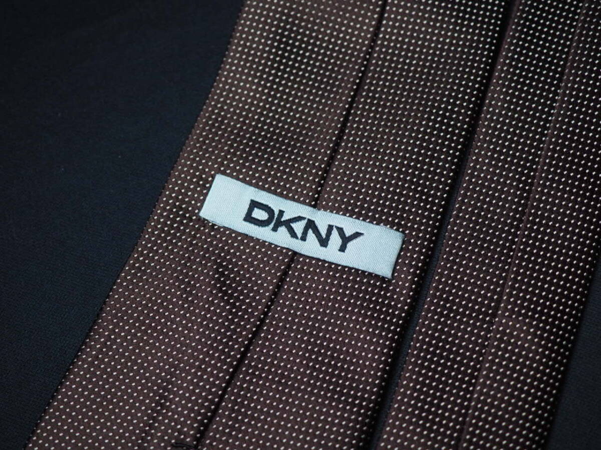 美品 【DKNY ダナキャラン ニューヨーク】A2370 ブラウン SILK ブランド ネクタイ 良品 古着_画像3